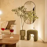 Apartment Calypso 3 Bedroom By Midas Project *